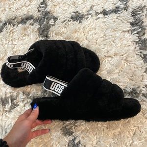 Women size 8 ugg slippers